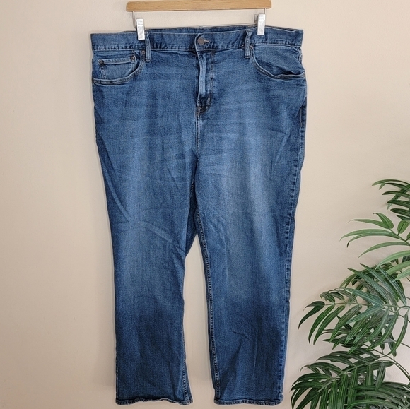 Old Navy | Straight Leg Jeans - Picture 1 of 5